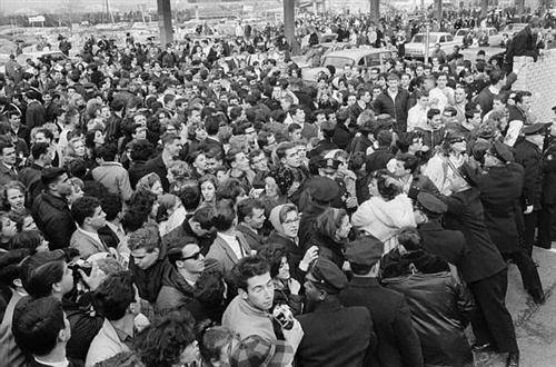 re: Fox News displays old campaign footage to claim Palin is getting huge c